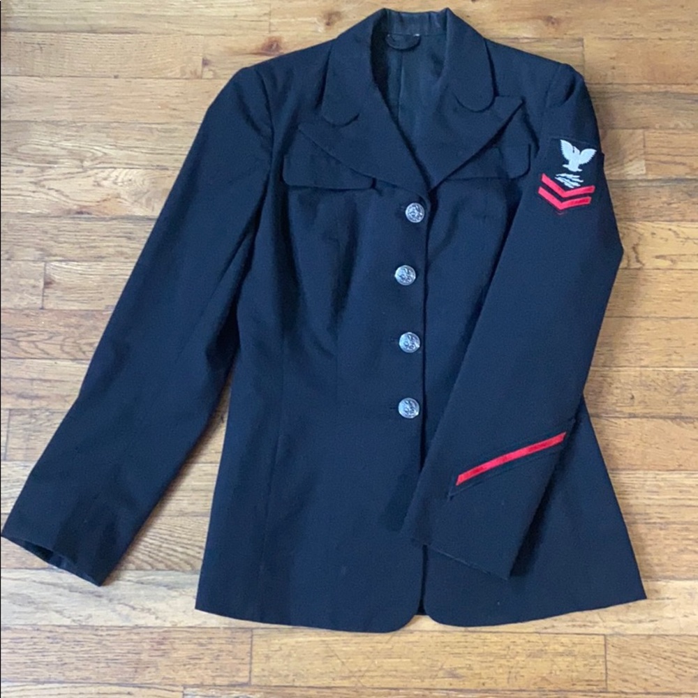 Gorgeous fitted Womens military jacket.